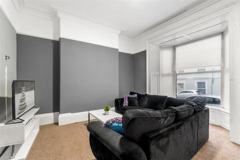 5 bedroom house to rent, Hill Park Crescent, Plymouth