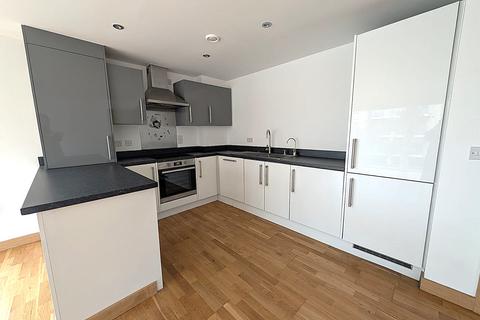 2 bedroom flat to rent, Zodiac Close, Edgware, HA8