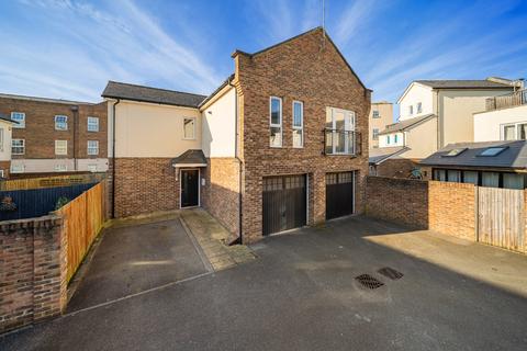1 bedroom semi-detached house to rent, Vaughan Avenue, Greenhithe DA9