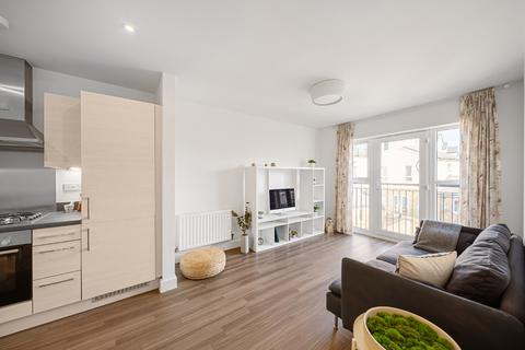 1 bedroom semi-detached house to rent, Vaughan Avenue, Greenhithe DA9