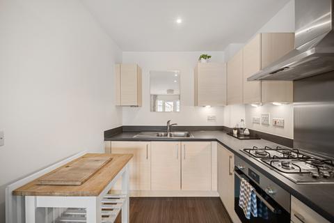 1 bedroom semi-detached house to rent, Vaughan Avenue, Greenhithe DA9