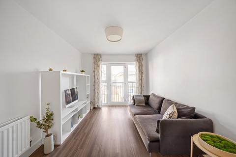 1 bedroom semi-detached house to rent, Vaughan Avenue, Greenhithe DA9