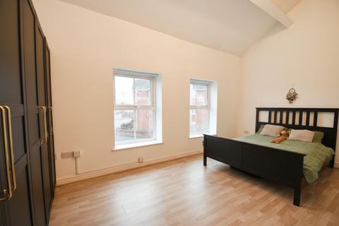 2 bedroom terraced house for sale, Green Lane, Eccles, M30