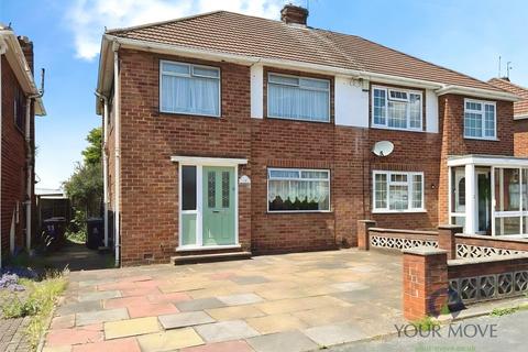 3 bedroom semi-detached house to rent, Dovedale Avenue, West Midlands WV12