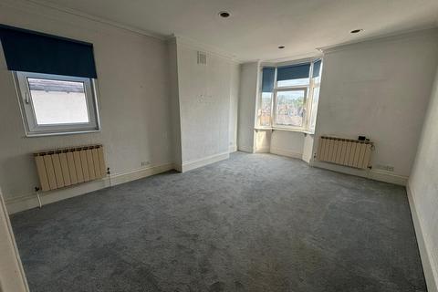2 bedroom flat to rent, London CR0