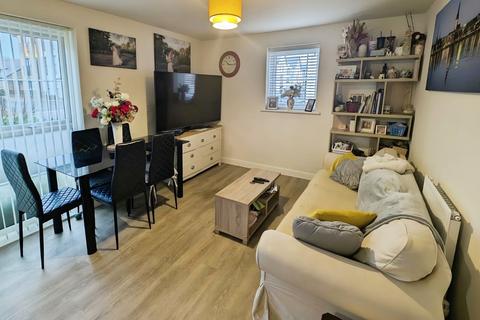 2 bedroom flat for sale, Clark Drive, Yate, Bristol