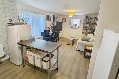 2 bedroom flat for sale, Clark Drive, Yate, Bristol