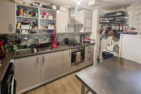 2 bedroom flat for sale, Clark Drive, Yate, Bristol
