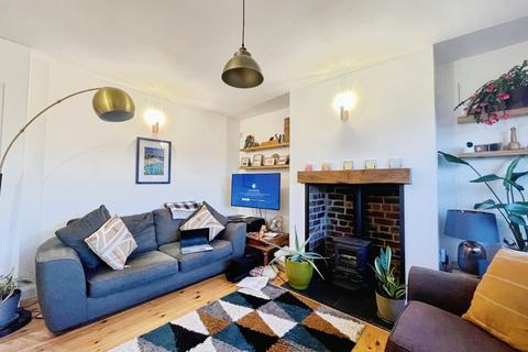 2 bedroom semi-detached house to rent, Torre Crescent, West Yorkshire LS9