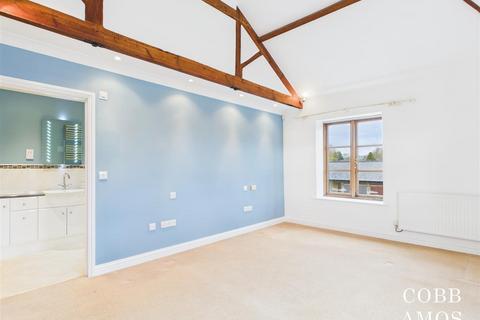 3 bedroom semi-detached house for sale, West Town Court, Kingsland