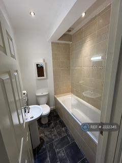 1 bedroom flat to rent, South Street, Seaford, BN25