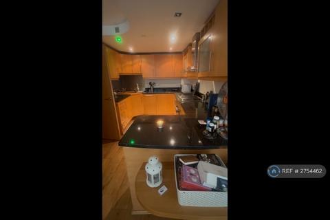 1 bedroom flat to rent, Millharbour, London, E14
