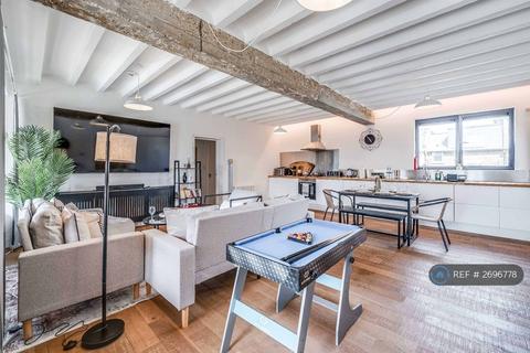 4 bedroom flat to rent, Old Road, London, SE13