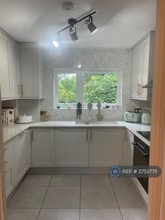 2 bedroom flat to rent, Colerne Court, London, NW4