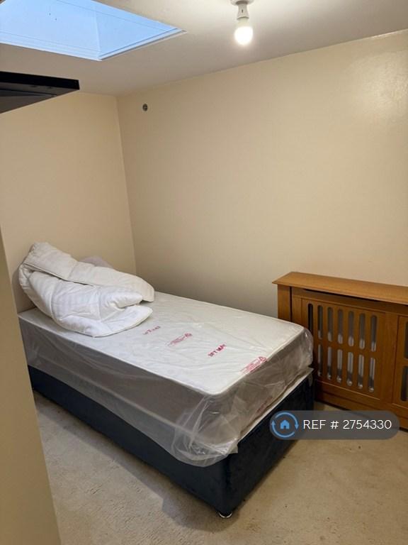 Single Bedroom