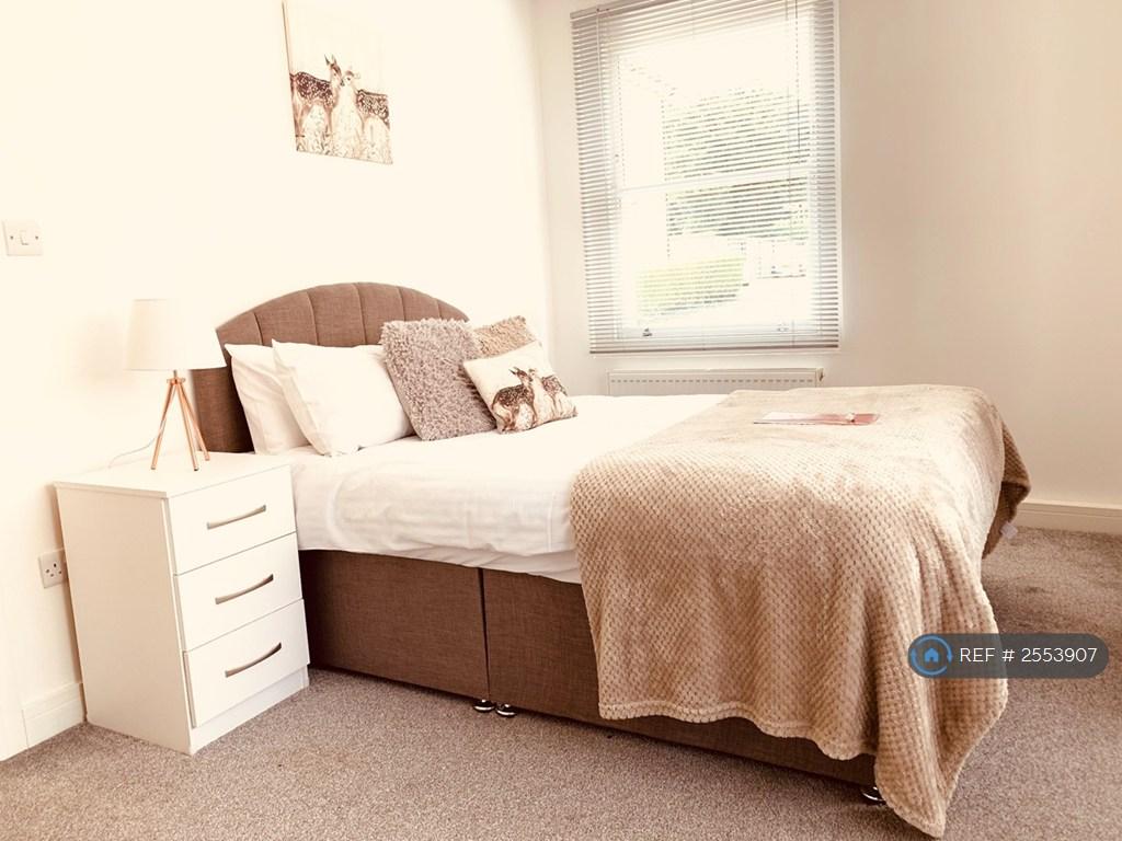 Flat 1 - £1,650 (Available On 17th...