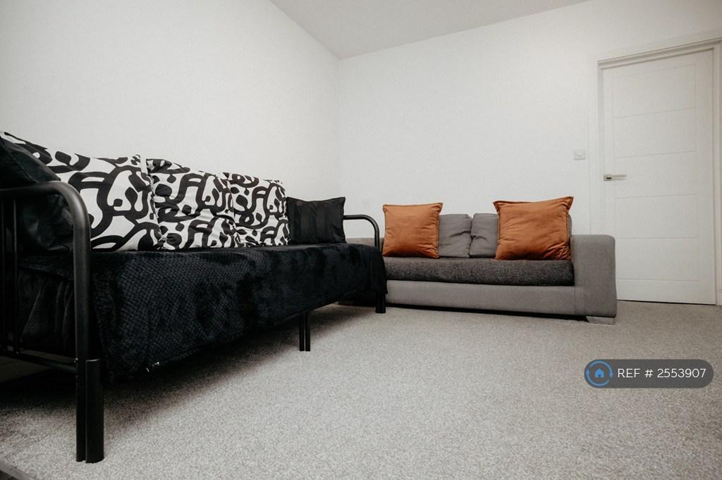 Flat 2 - £1,450 (Available On 26th...