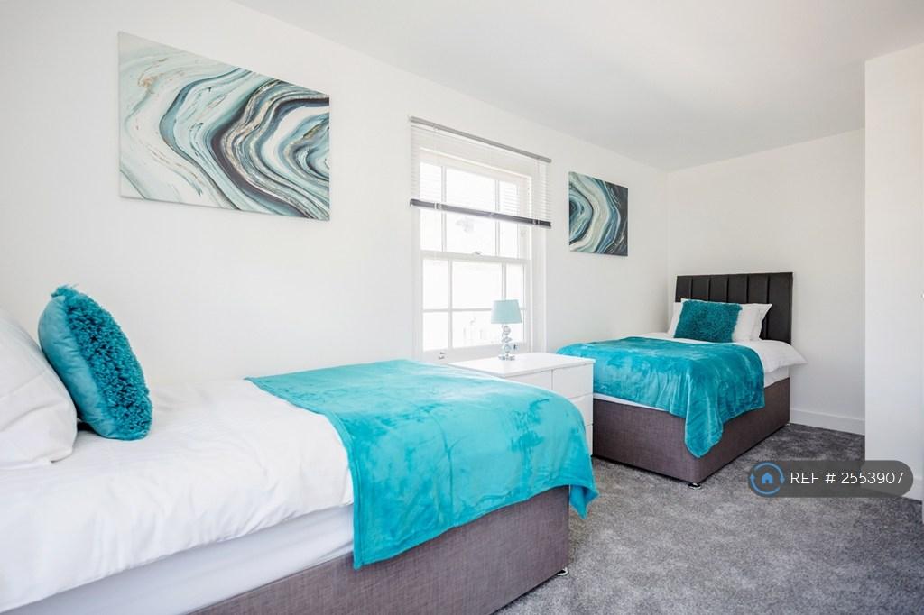 Flat 3 - £1,650 (Available On 17th...