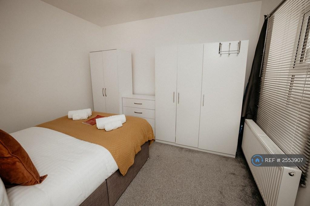 Flat 2 - £1,450 (Available On 26th...