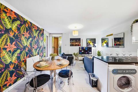 2 bedroom flat to rent, China Court, London, E1W