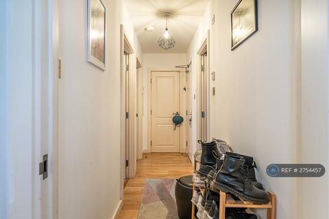 2 bedroom flat to rent, Whittington Apartments, London, E1