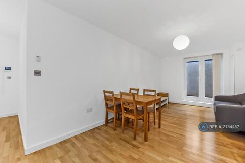 2 bedroom flat to rent, Whittington Apartments, London, E1