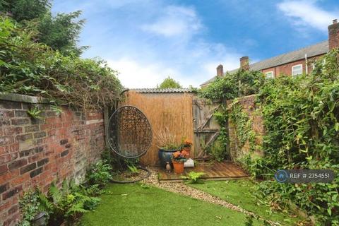 2 bedroom terraced house to rent, Carr Street, Swinton, Manchester, M27