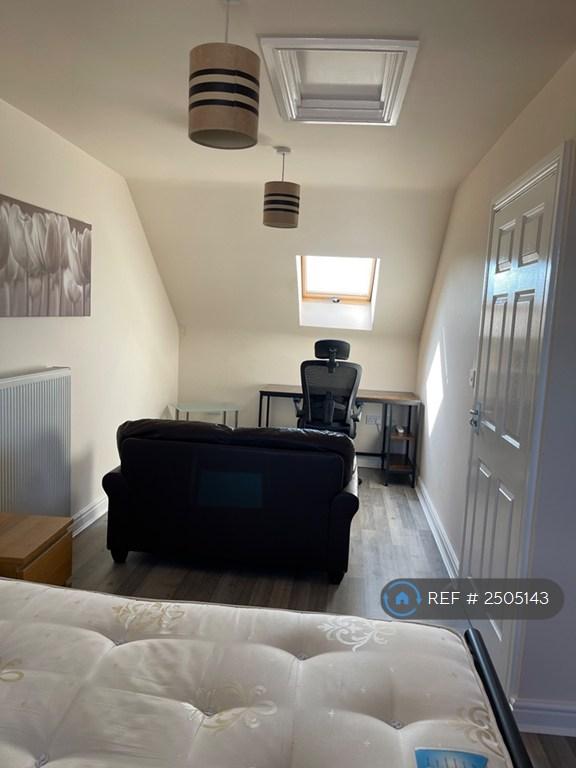 Room 2 Loft Standard