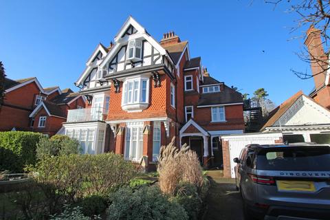 3 bedroom flat for sale, Denton Road, Eastbourne, BN20 7ST