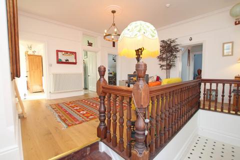 3 bedroom flat for sale, Denton Road, Eastbourne, BN20 7ST