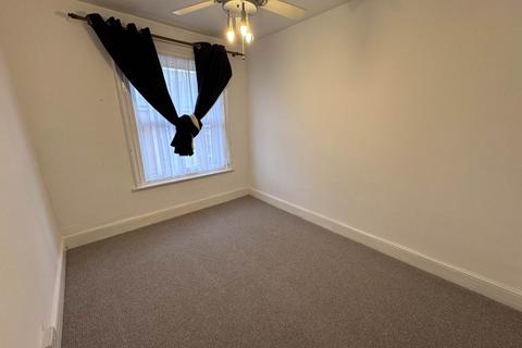 3 bedroom flat to rent, Rolle Street, Exmouth EX8