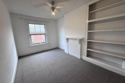 3 bedroom flat to rent, Rolle Street, Exmouth EX8