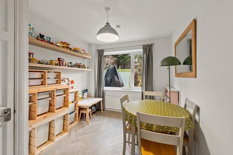 3 bedroom semi-detached house for sale, Cottesmore Close, Grantham NG31