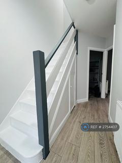 3 bedroom terraced house to rent, Rochford Way, Croydon, CR0
