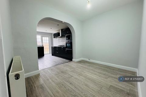 3 bedroom terraced house to rent, Rochford Way, Croydon, CR0