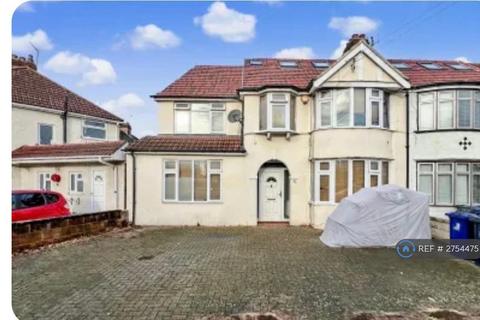 5 bedroom semi-detached house to rent, Jeymer Drive, Greenford, UB6