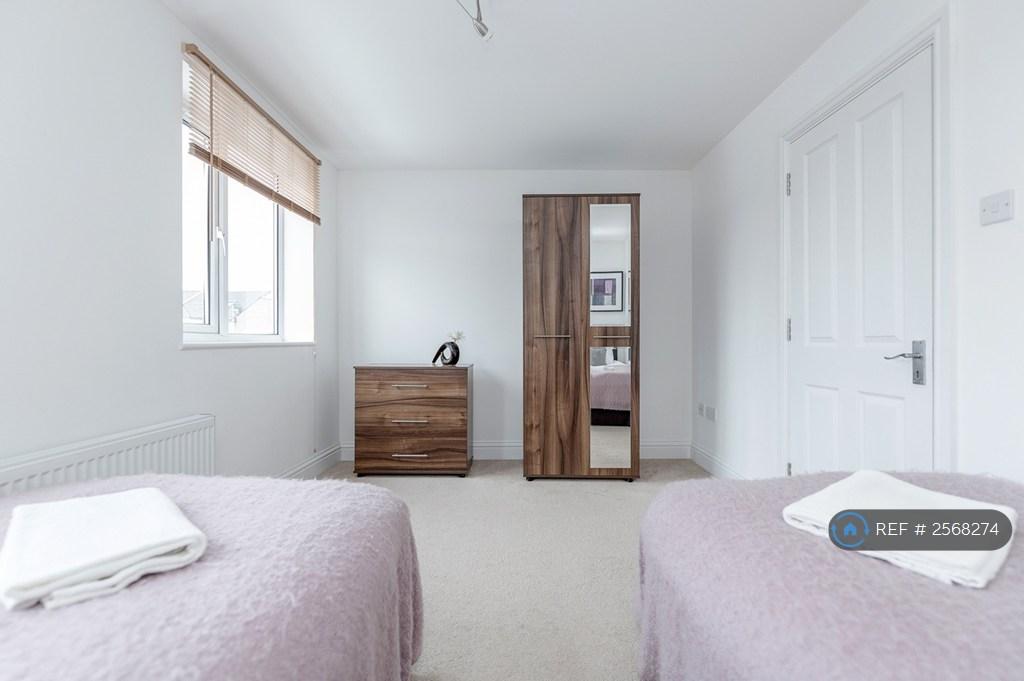 Flat 4 - £2,000 (Available On 17th...