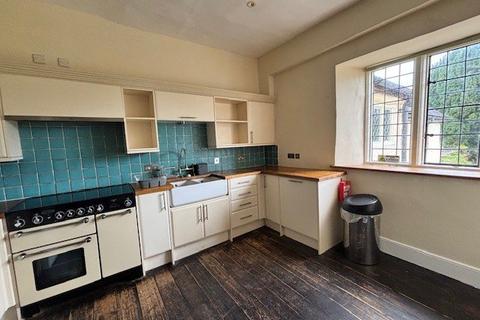 3 bedroom maisonette to rent, The Walronds, 6 Fore Street, Cullompton
