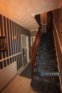 3 bedroom terraced house to rent, Campden Crescent, Dagenham, RM8