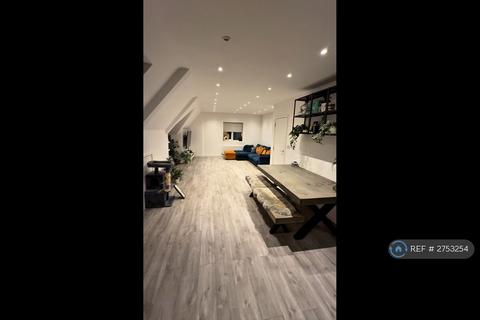 undefined, Godstone Road, Whyteleafe, CR3
