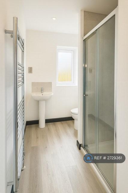 Main Bathroom