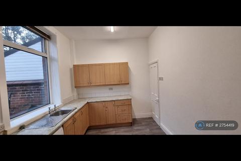 2 bedroom terraced house to rent, Gordon Avenue, Oldham, OL4