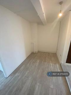 2 bedroom flat to rent, Bridge Street, Pinner, HA5