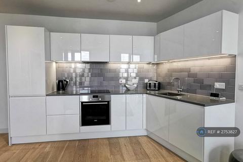2 bedroom flat to rent, Mercier Court, London, E16