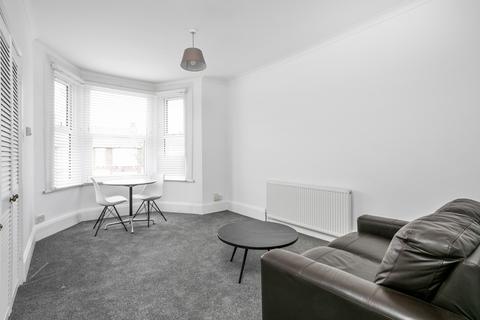 1 bedroom flat to rent, Ilford, IG1