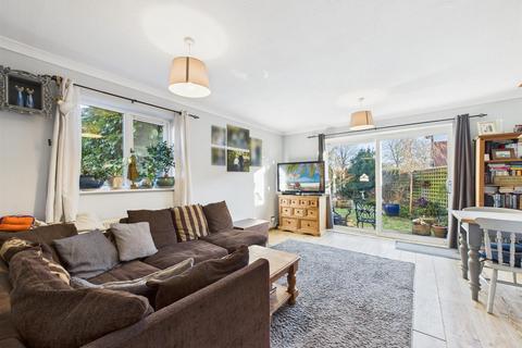 2 bedroom end of terrace house for sale, Hereford Way, Aylesbury HP19