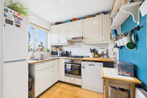 2 bedroom end of terrace house for sale, Hereford Way, Aylesbury HP19