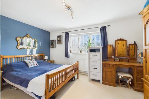 2 bedroom end of terrace house for sale, Hereford Way, Aylesbury HP19