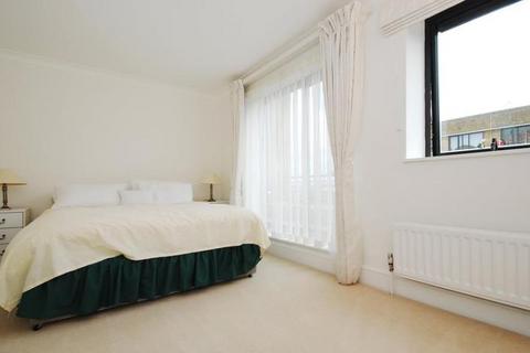 1 bedroom apartment to rent, Sussex Gardens, London W2