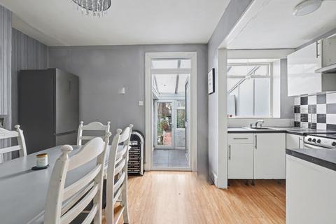 3 bedroom terraced house for sale, Valley Road, Gillingham,